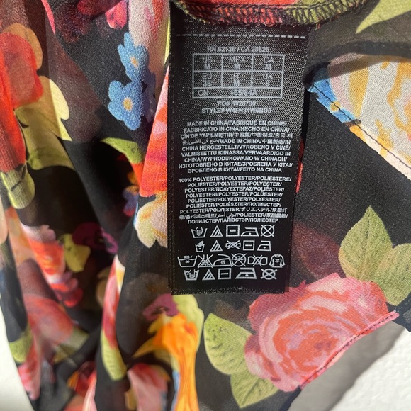 Guess Chiffon Floral Top
Style #W4FN31W6BD0 - Picture 5 of 5